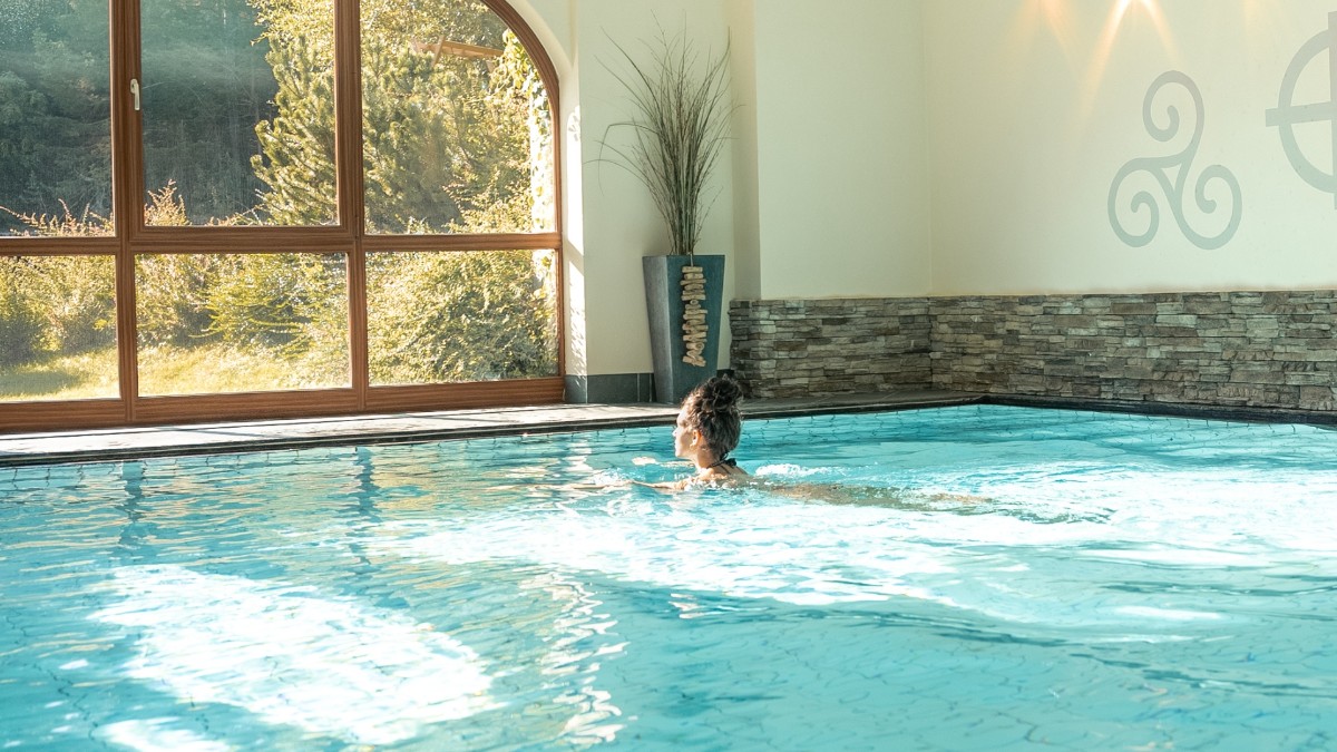 Piscina, lago e spa