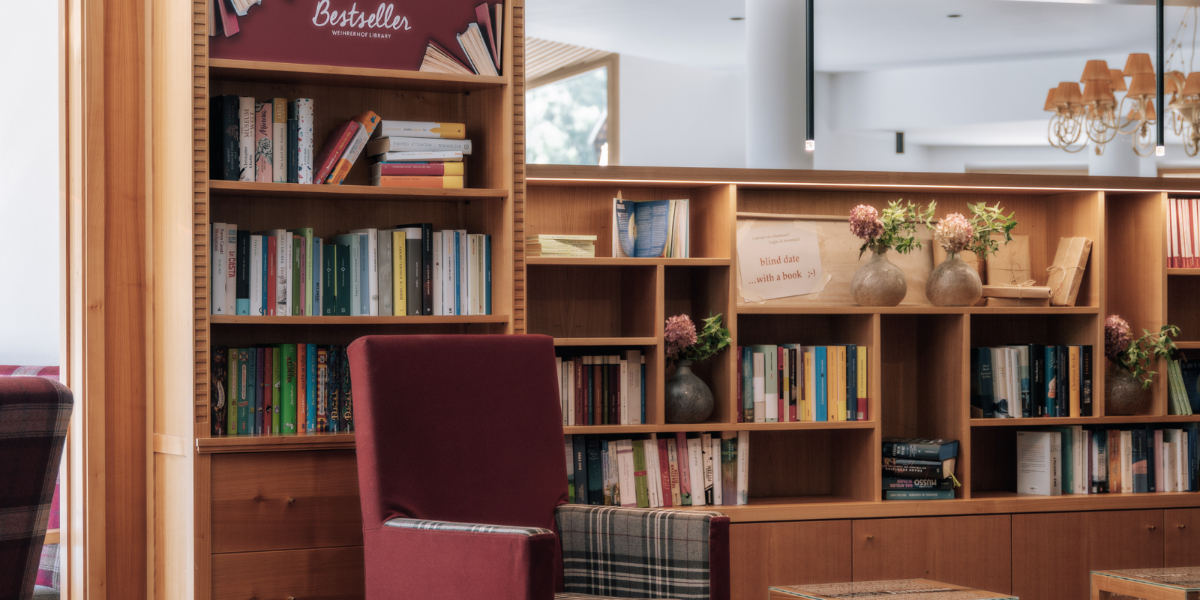 Nature hotel by the lake